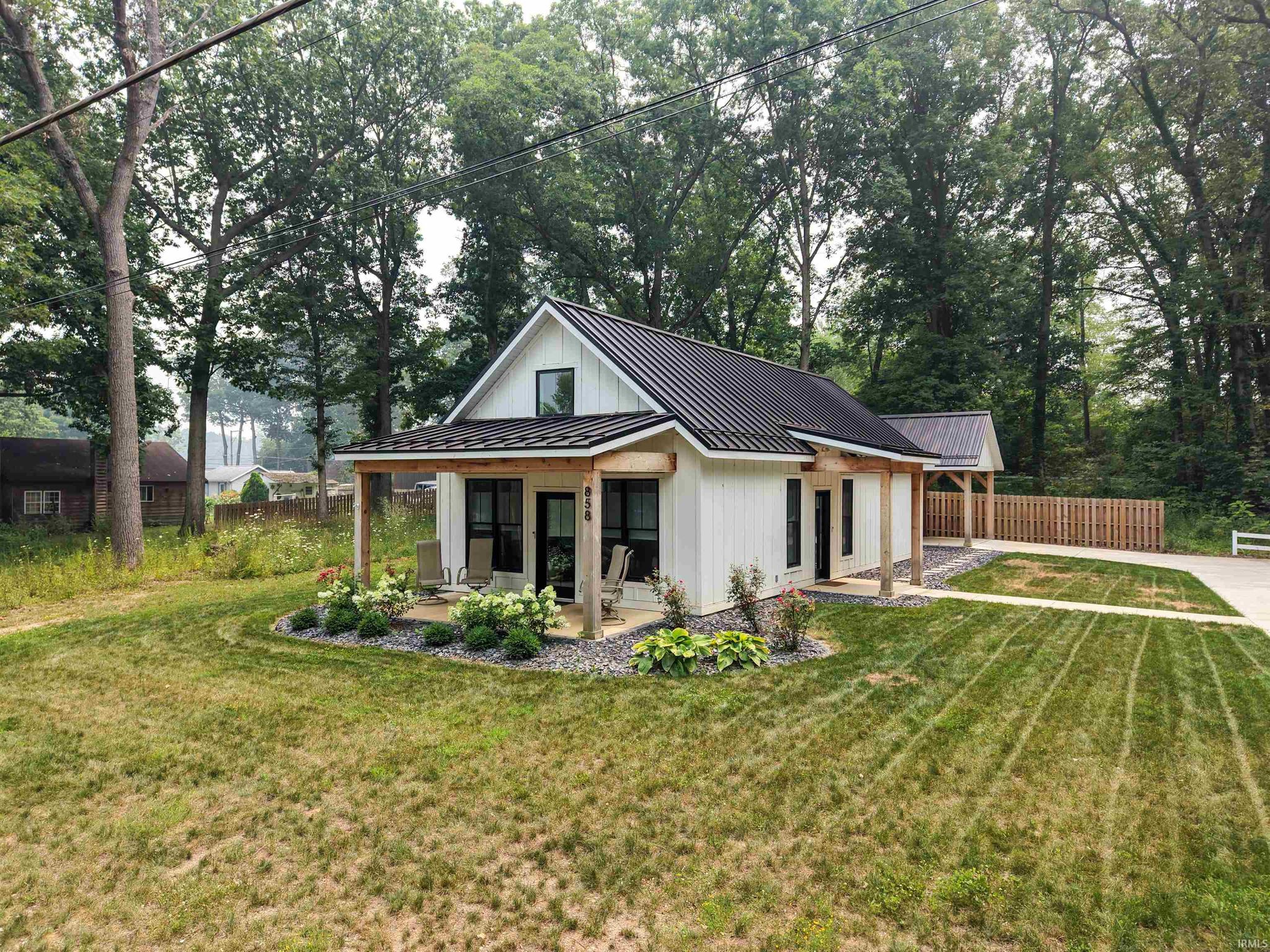 Image of 858 Lions Drive