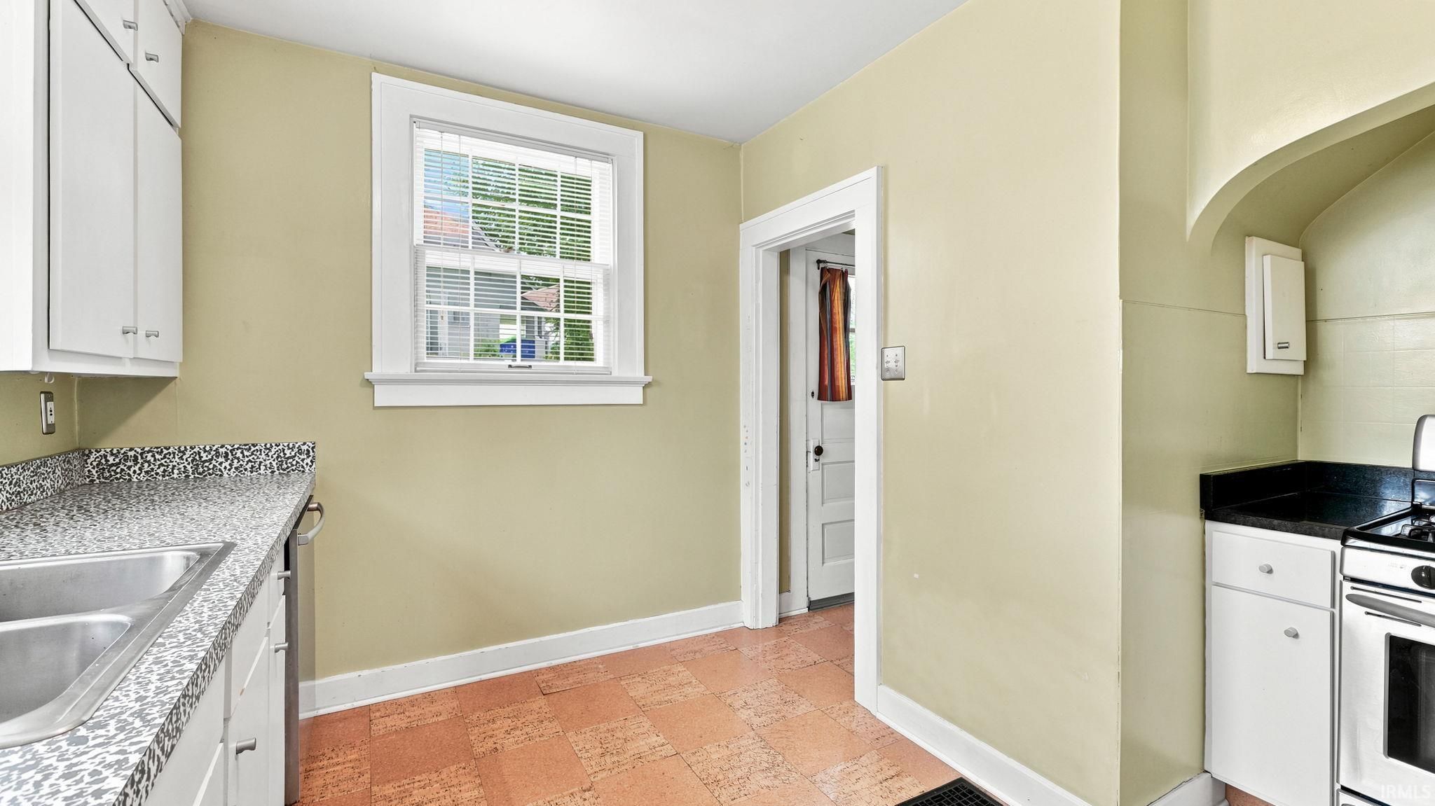 Image of 4407 Drury Lane