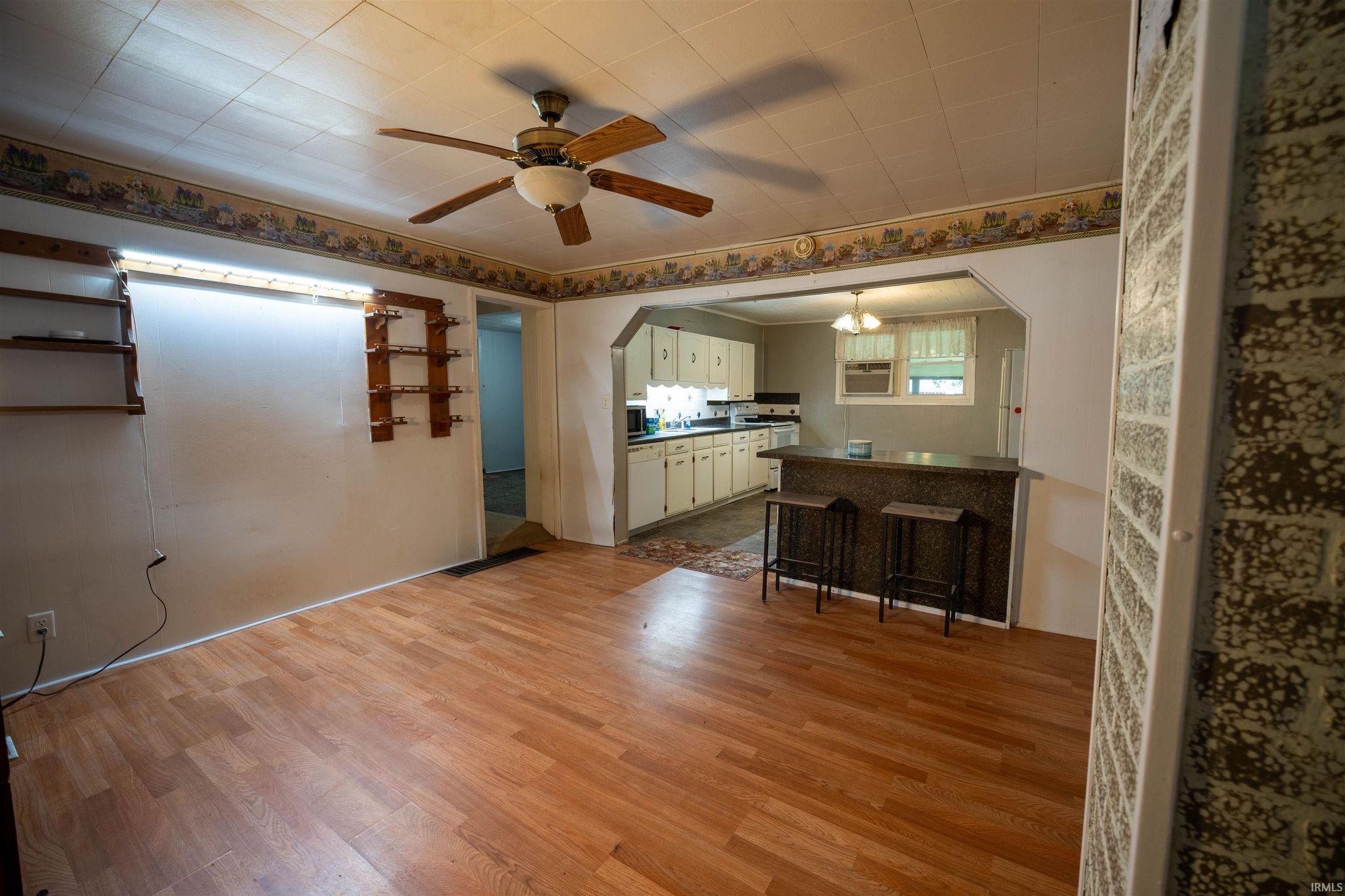 Image of 1302 E Sycamore Street