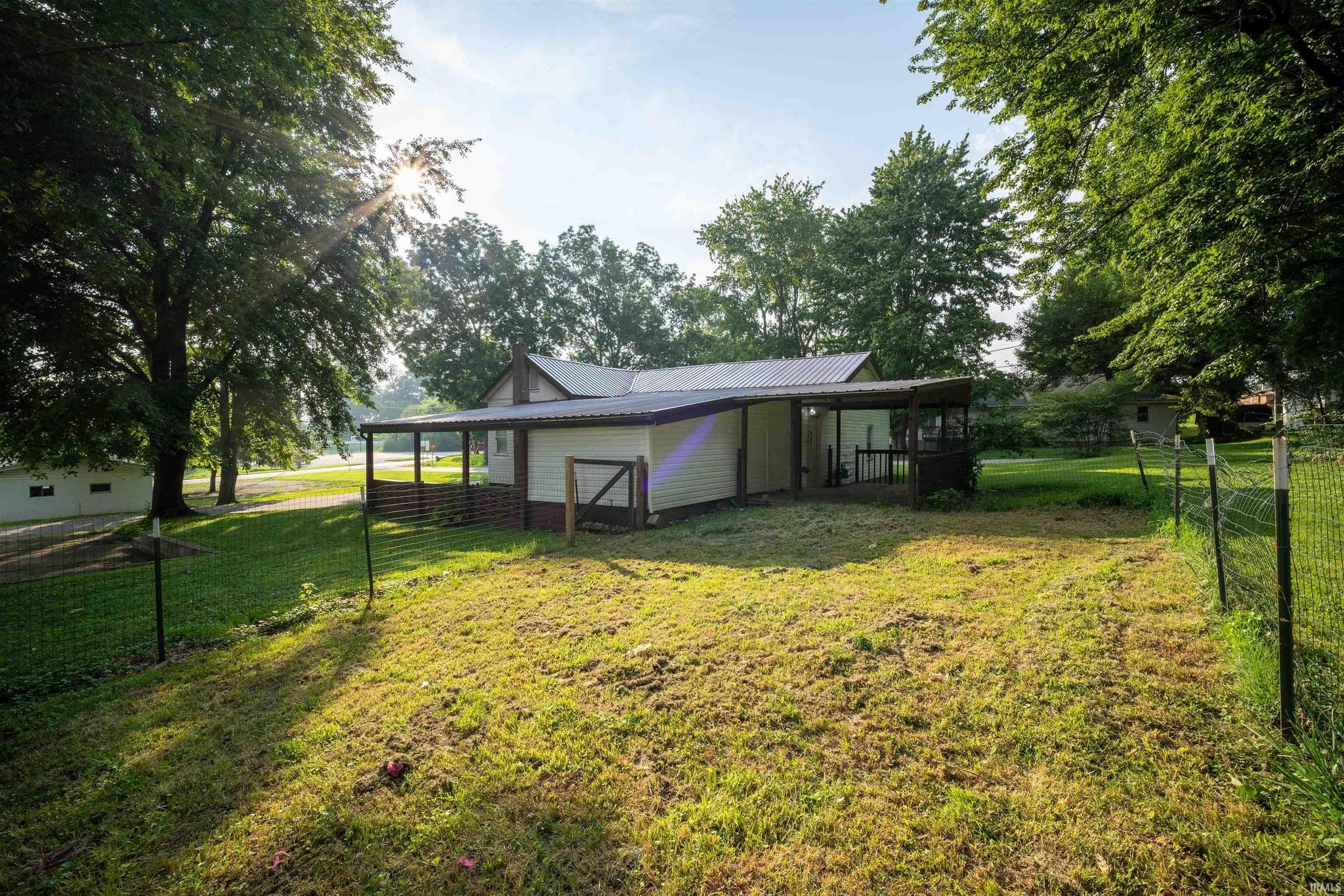 Image of 1302 E Sycamore Street